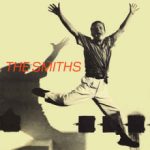 Americký spisovatel Truman Capote na obálce singlu The Smiths: The Boy With The Thorn In His Side (1985, Rough Trade)