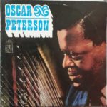 První československé album Oscara Petersona s licenčními nahrávkami vyšlo v roce 1972. Vydal ho pouze pro své členy Gramofonový klub.