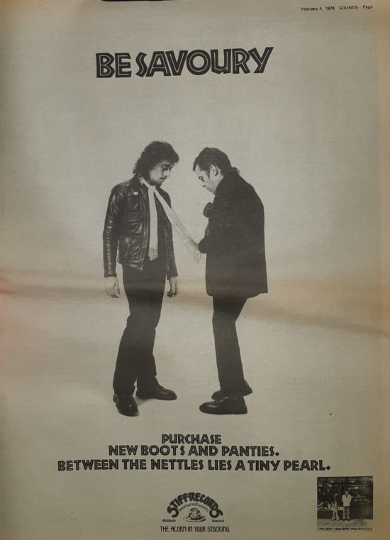 Reklama ze 4. února 1978 na albový debut Iana Duryho New Boots & Panties!! v hudebním týdeníku Sounds