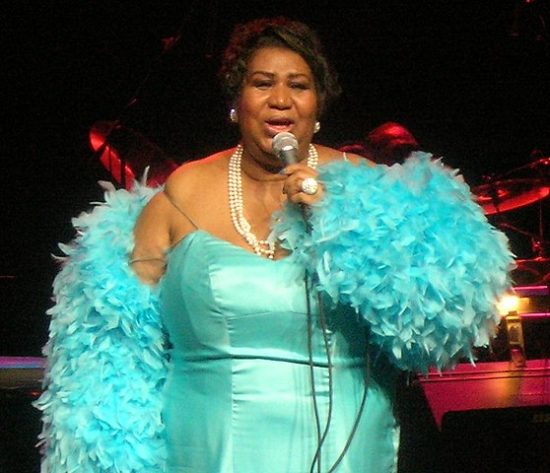 Aretha Franklin při vystoupení v dallaském Nokia Theater 21. dubna 2007. (Credit Photo: Ryan Arrowsmith / Wikimedia, Creative Commons Attribution 2.5)