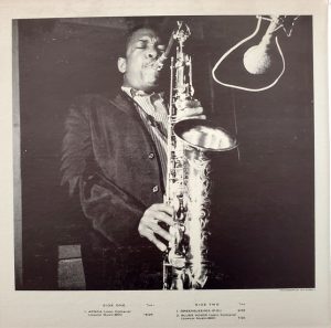 Vnitřní strana rozevíracího obalu LP desky John Coltrane Quartet: Africa/Brass (1961, Impulse! Records)