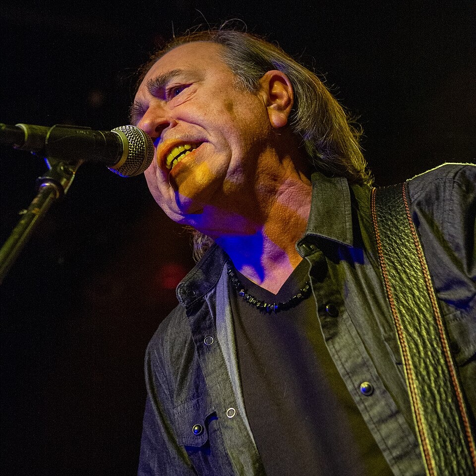 David Surkamp ze skupiny Pavlovs Dog, Concertbüro Franken, Der Hirsch (2019) (Credit Photo: Stefan Brending (2eight) / Wikimedia, Creative Commons Attribution-Share Alike 3.0 de)