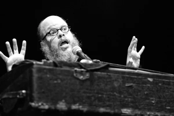 Ed Motta, Palác Akropolis, Praha, 5. 5. 2016. Foto: Barka Fabiánová / Full Moon. Fotoreportáž z koncertu