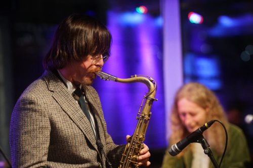 Jan Kořínek ft. Soul Hitchhikers, Jazz Dock Praha, 10. dubna 2026 (Credit Photo: @cernejpudinkcz / Radek Plichta)